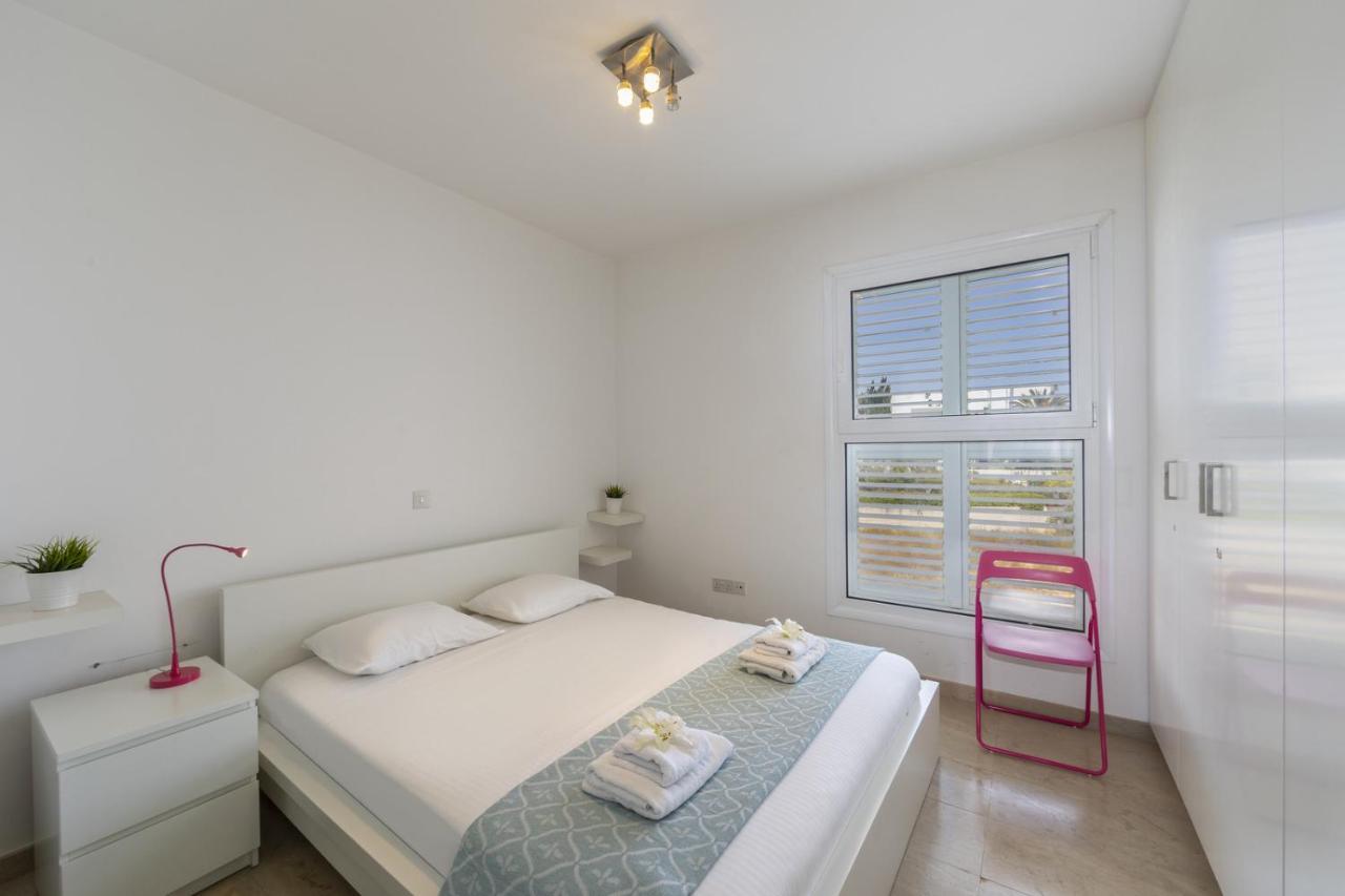 Protaras Villa Kalena Seafront Exterior photo